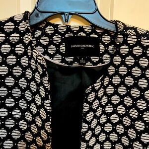 Banana republic collarless blazer black and white. Great condition.